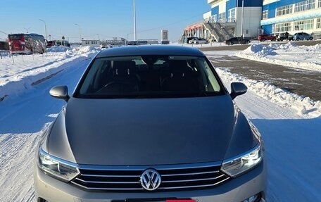 Volkswagen Passat B8 рестайлинг, 2016 год, 1 965 000 рублей, 3 фотография