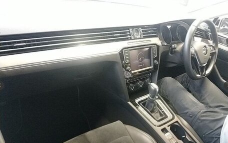 Volkswagen Passat B8 рестайлинг, 2016 год, 1 965 000 рублей, 17 фотография