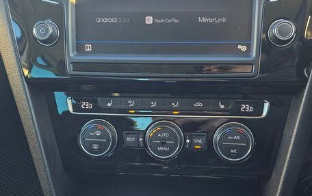 Volkswagen Passat B8 рестайлинг, 2016 год, 1 965 000 рублей, 24 фотография