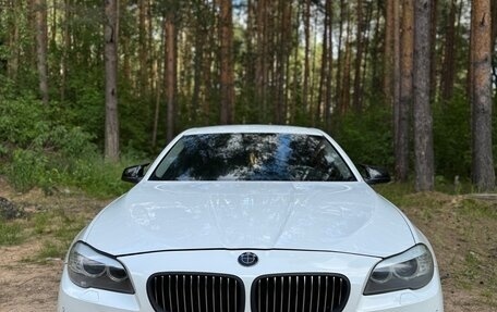BMW 5 серия, 2012 год, 1 950 000 рублей, 3 фотография