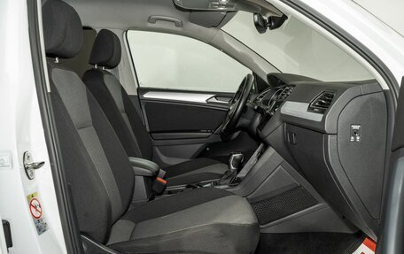 Volkswagen Tiguan II, 2021 год, 2 710 000 рублей, 5 фотография