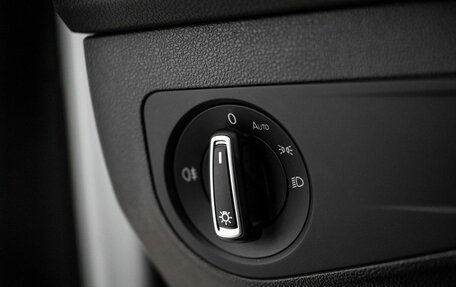 Volkswagen Tiguan II, 2021 год, 2 710 000 рублей, 15 фотография