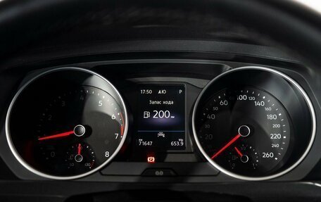 Volkswagen Tiguan II, 2021 год, 2 710 000 рублей, 10 фотография