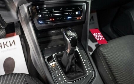 Volkswagen Tiguan II, 2021 год, 2 710 000 рублей, 14 фотография