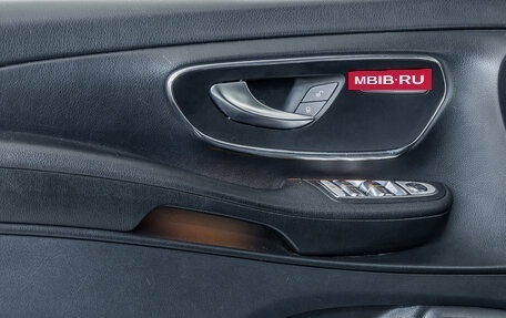 Mercedes-Benz V-Класс, 2019 год, 4 819 000 рублей, 12 фотография