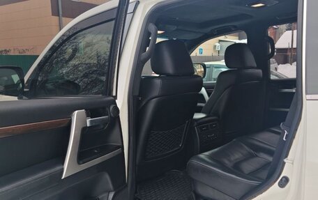 Toyota Land Cruiser 200, 2015 год, 5 900 000 рублей, 19 фотография