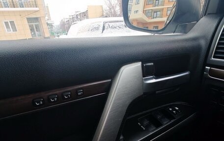 Toyota Land Cruiser 200, 2015 год, 5 900 000 рублей, 14 фотография