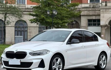 BMW 1 серия, 2022 год, 2 000 000 рублей, 2 фотография