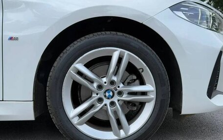 BMW 1 серия, 2022 год, 2 000 000 рублей, 7 фотография