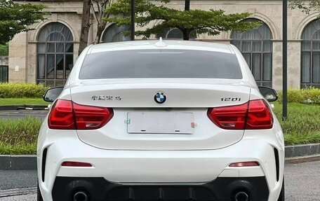 BMW 1 серия, 2022 год, 2 000 000 рублей, 9 фотография