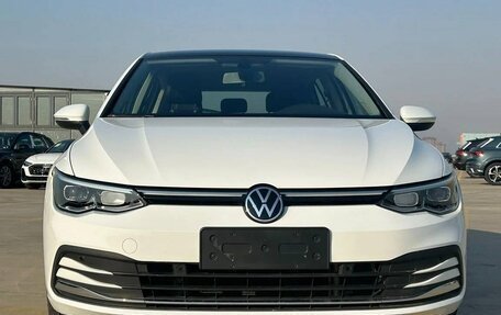 Volkswagen Golf VIII, 2022 год, 1 900 000 рублей, 2 фотография