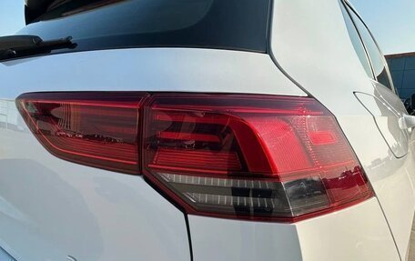 Volkswagen Golf VIII, 2022 год, 1 900 000 рублей, 8 фотография