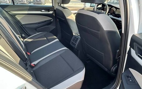 Volkswagen Golf VIII, 2022 год, 1 900 000 рублей, 15 фотография