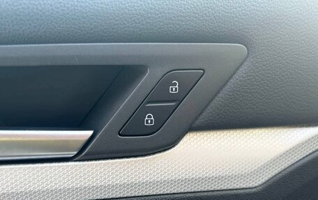 Volkswagen Golf VIII, 2022 год, 1 900 000 рублей, 20 фотография