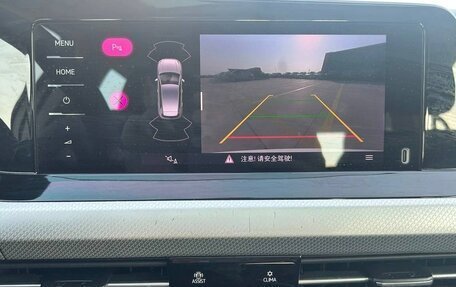 Volkswagen Golf VIII, 2022 год, 1 900 000 рублей, 27 фотография