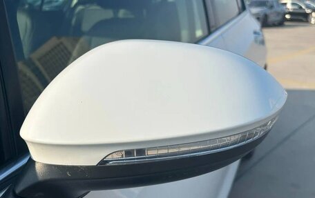 Volkswagen Golf VIII, 2022 год, 1 900 000 рублей, 23 фотография