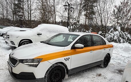 Skoda Rapid II, 2021 год, 950 000 рублей, 1 фотография