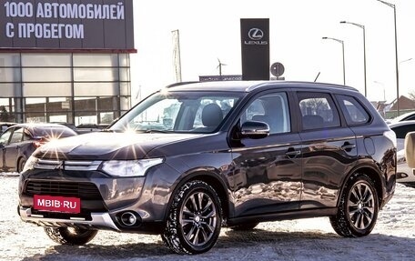 Mitsubishi Outlander III рестайлинг 3, 2014 год, 1 355 000 рублей, 1 фотография