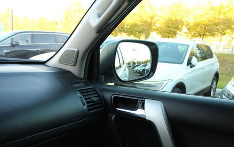 Toyota Land Cruiser Prado 150 рестайлинг 2, 2012 год, 2 690 000 рублей, 11 фотография