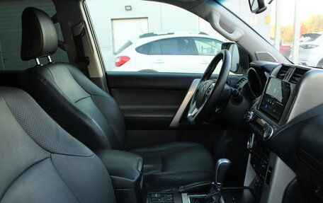 Toyota Land Cruiser Prado 150 рестайлинг 2, 2012 год, 2 690 000 рублей, 17 фотография