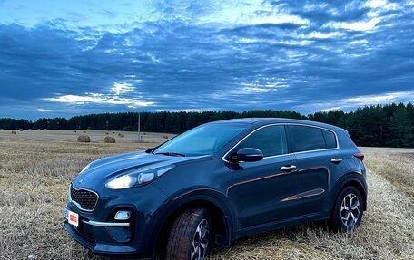 KIA Sportage IV рестайлинг, 2018 год, 1 945 000 рублей, 4 фотография