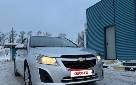 Chevrolet Cruze II, 2014 год, 800 000 рублей, 2 фотография
