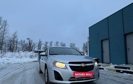 Chevrolet Cruze II, 2014 год, 800 000 рублей, 3 фотография
