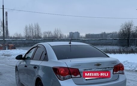 Chevrolet Cruze II, 2014 год, 800 000 рублей, 6 фотография
