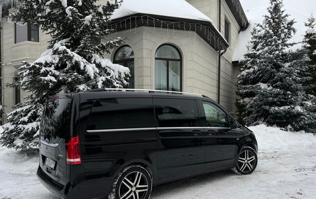 Mercedes-Benz V-Класс, 2017 год, 5 050 000 рублей, 3 фотография