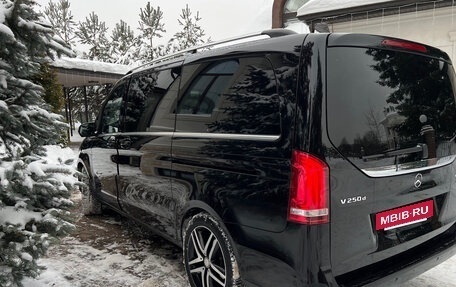 Mercedes-Benz V-Класс, 2017 год, 5 050 000 рублей, 5 фотография