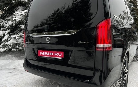 Mercedes-Benz V-Класс, 2017 год, 5 050 000 рублей, 7 фотография