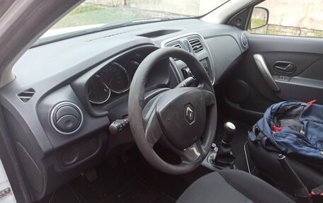 Renault Logan II, 2014 год, 550 000 рублей, 17 фотография