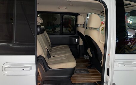 Hyundai Staria, 2024 год, 5 800 000 рублей, 8 фотография