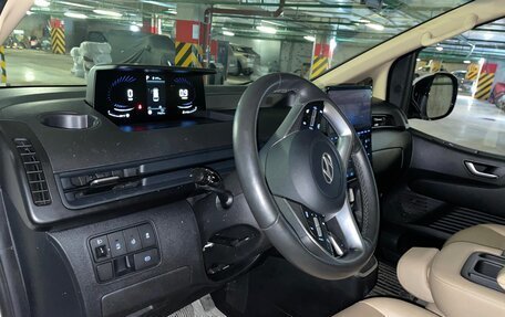 Hyundai Staria, 2024 год, 5 800 000 рублей, 15 фотография