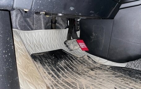 Hyundai Staria, 2024 год, 5 800 000 рублей, 16 фотография