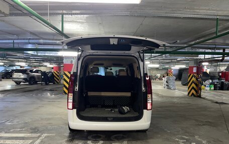 Hyundai Staria, 2024 год, 5 800 000 рублей, 25 фотография