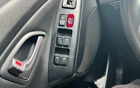 Hyundai ix35 I рестайлинг, 2014 год, 1 300 000 рублей, 24 фотография