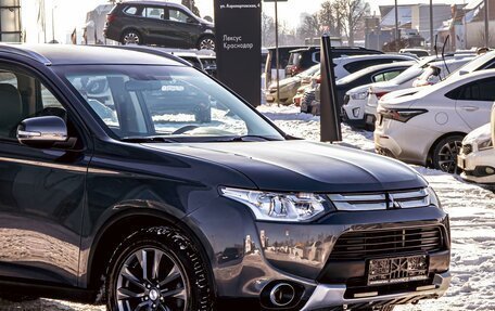 Mitsubishi Outlander III рестайлинг 3, 2014 год, 1 355 000 рублей, 9 фотография