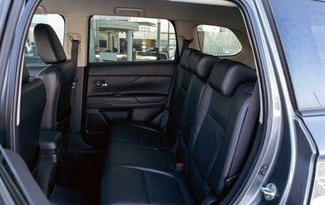 Mitsubishi Outlander III рестайлинг 3, 2014 год, 1 355 000 рублей, 16 фотография