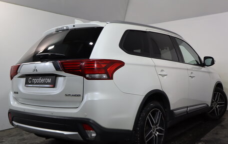 Mitsubishi Outlander III рестайлинг 3, 2017 год, 1 599 000 рублей, 6 фотография