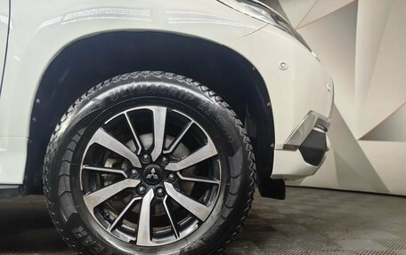 Mitsubishi Pajero Sport III рестайлинг, 2020 год, 2 848 000 рублей, 9 фотография