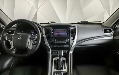 Mitsubishi Pajero Sport III рестайлинг, 2020 год, 2 848 000 рублей, 14 фотография