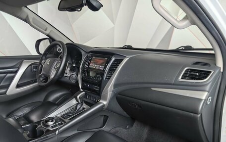 Mitsubishi Pajero Sport III рестайлинг, 2020 год, 2 848 000 рублей, 13 фотография