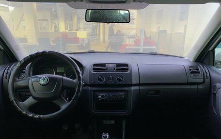 Skoda Fabia II, 2010 год, 499 000 рублей, 14 фотография