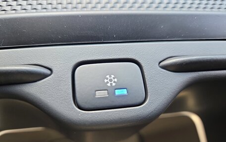 Land Rover Range Rover IV рестайлинг, 2025 год, 21 750 000 рублей, 26 фотография