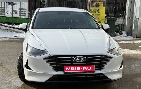 Hyundai Sonata VIII, 2021 год, 2 600 000 рублей, 1 фотография