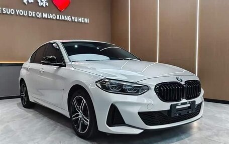 BMW 1 серия, 2023 год, 1 800 000 рублей, 1 фотография