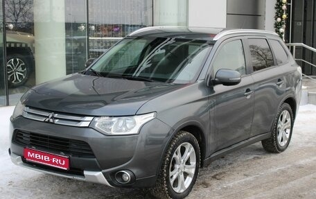 Mitsubishi Outlander III рестайлинг 3, 2014 год, 1 345 000 рублей, 1 фотография