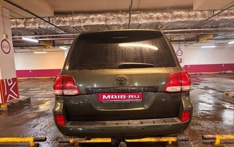 Toyota Land Cruiser 200, 2010 год, 2 770 000 рублей, 8 фотография