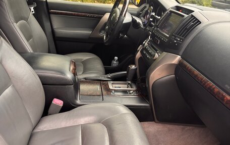 Toyota Land Cruiser 200, 2010 год, 2 770 000 рублей, 12 фотография